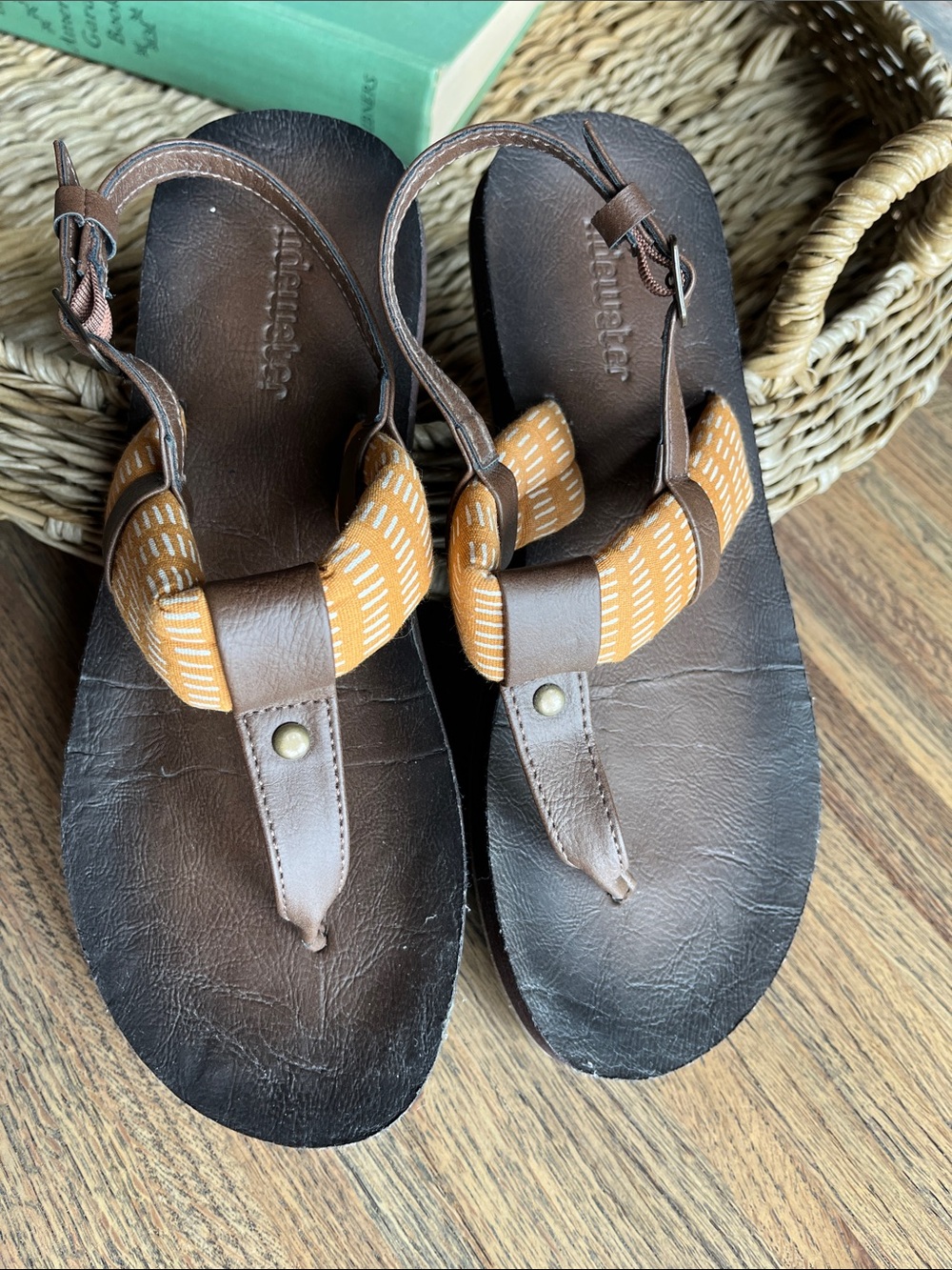 Tidewater Sandals 8